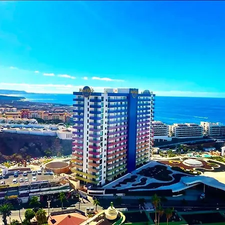 Apartamento Skyline View - Free Private Parking Including & Guest Bonus