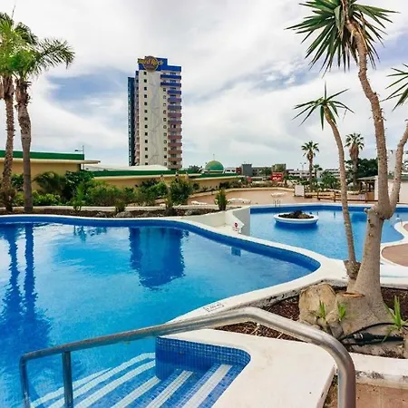 Skyline View - Free Private Parking Including & Guest Bonus *