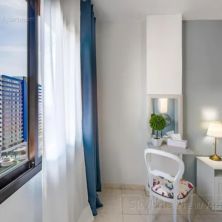 Apartment Skyline View - Free Private Parking Including & Guest Bonus