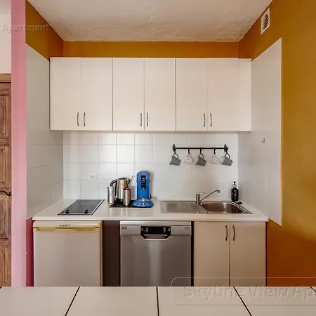 Apartamento Skyline View - Free Private Parking Including & Guest Bonus *