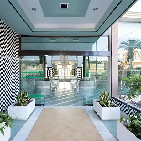 Skyline View - Free Private Parking Including & Guest Bonus * Адехе