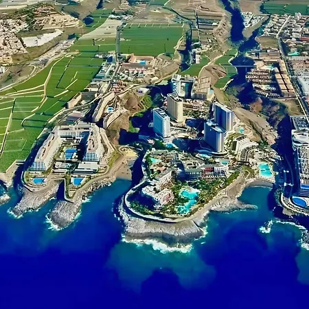 Apartamento Skyline View - Free Private Parking Including & Guest Bonus