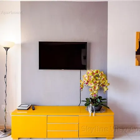 Skyline View - Free Private Parking Including & Guest Bonus