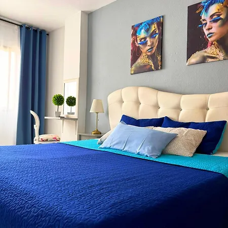 Appartamento Skyline View Apartment - Free Private Parking High Speed Wi-Fi *