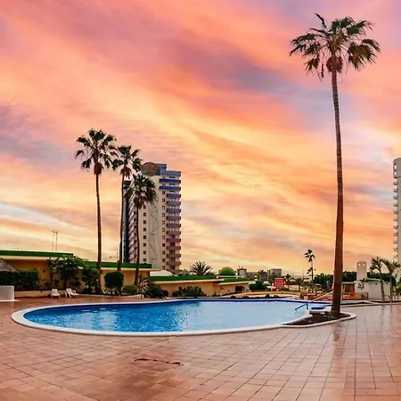 Skyline View Apartment - Free Private Parking High Speed Wi-Fi Appartamento Costa Adeje (Tenerife)