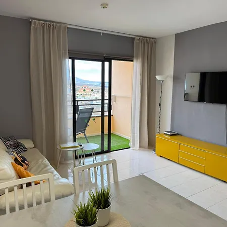 Appartamento Skyline View Apartment - Free Private Parking High Speed Wi-Fi *
