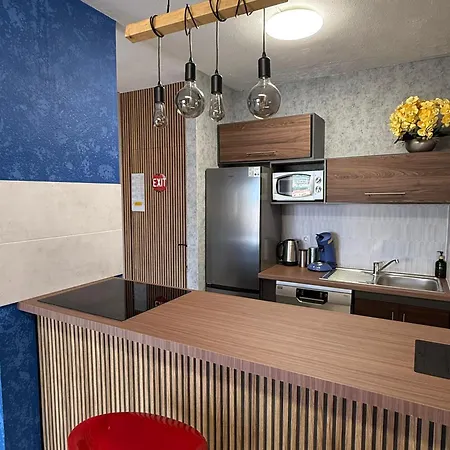 Appartamento Skyline View Apartment - Free Private Parking High Speed Wi-Fi *
