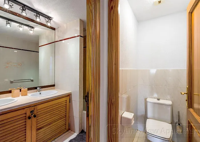 Skyline View - Free Private Parking Including & Guest Bonus