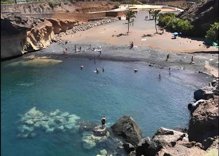 Skyline View - Free Private Parking Including & Guest Bonus Lejlighed