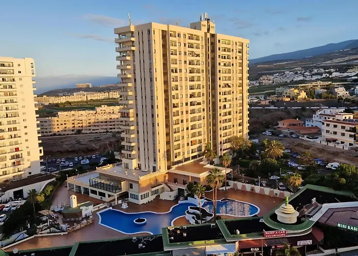 Skyline View - Free Private Parking Including & Guest Bonus Lejlighed *