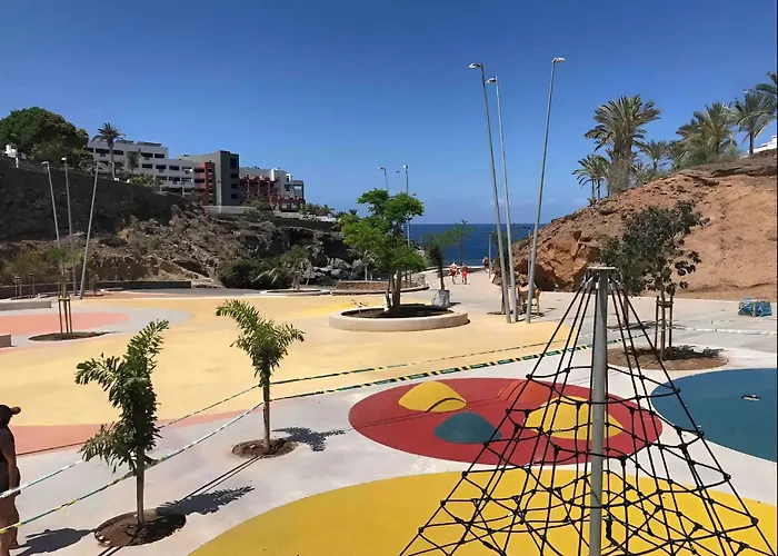 Skyline View - Free Private Parking Including & Guest Bonus Lejlighed